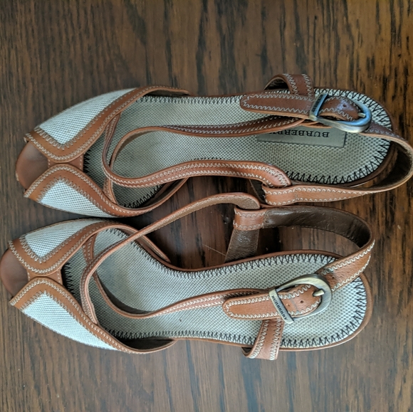 Burberry 7.5 Leather & Linen Classy Peep toe Heels - Picture 6 of 10